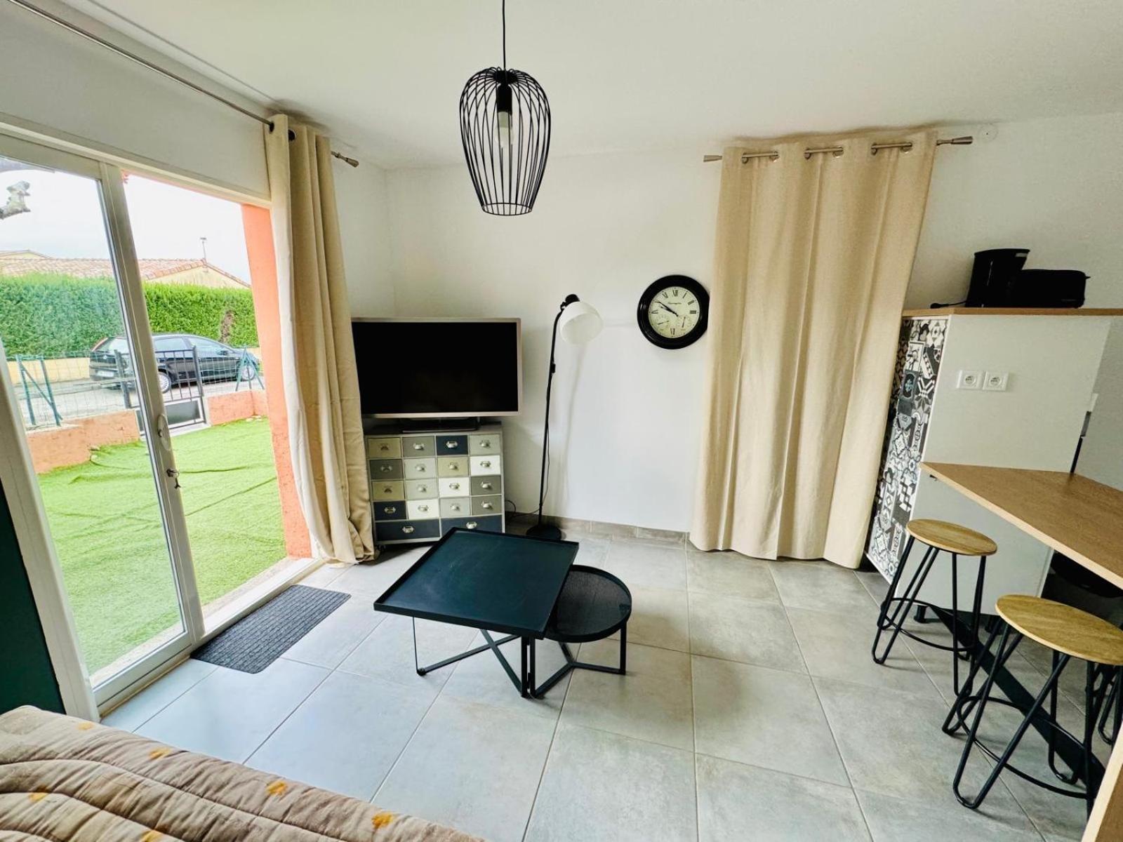 Studio Avec Exterieur Ombrage Saint Marcel les Valence Bagian luar foto